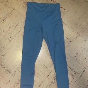 Super cute blue leggings with pockets!